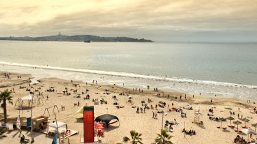 La playa de Chile a la que se puede ir de compras y encanta a los argentinos.