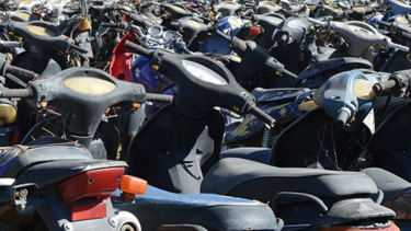 Intentaban robar motos secuestradas en el Parque Industrial de Roca: hay un detenido