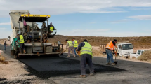 Imagen de Avanza la pavimentación de la Ruta Provincial 5, una obra clave para conectar Vaca Muerta