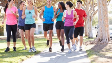 “Hombres”: Se hicieron virales por salir del boliche y volverse corriendo junto a un grupo de running 
