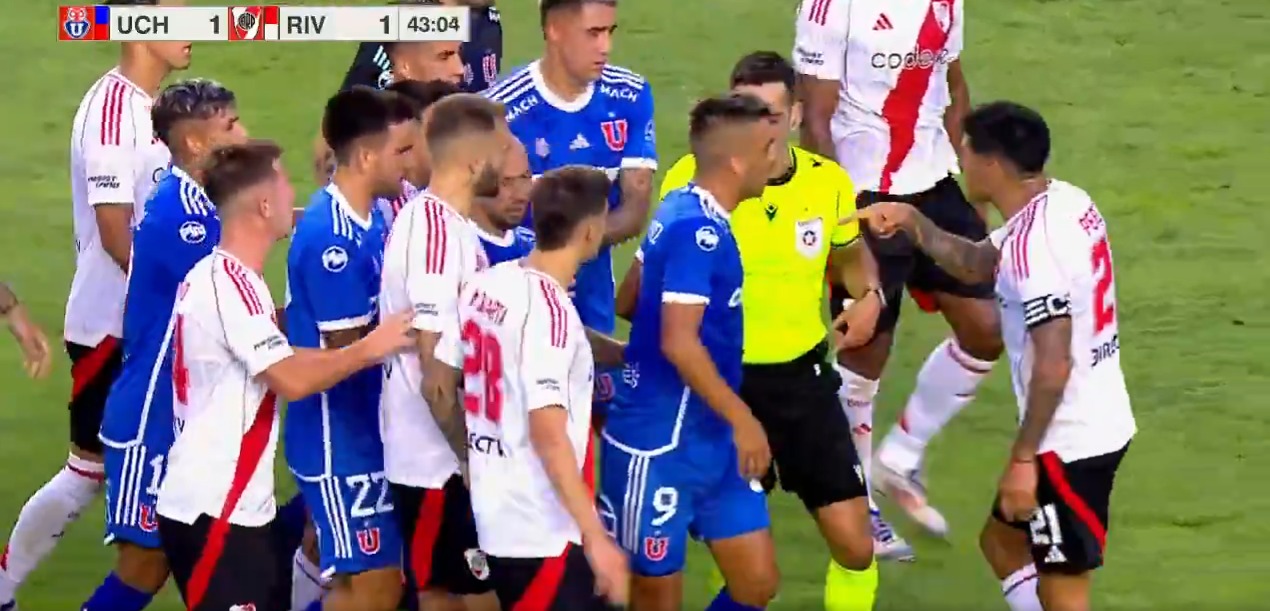 Enzo Pérez protagonizó un tenso cruce con Fernandez en su vuelta a River.