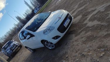 Este es el vehículo que robaron esta tarde en Neuquén. 