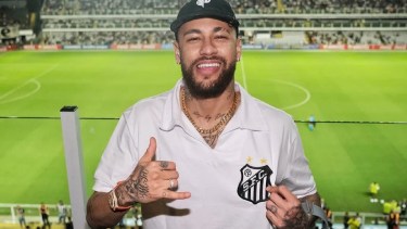 Neymar volverá al Santos y sueña con armar un equipo lleno de estrellas.