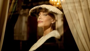 Angelina Jolie es Maria Callas.