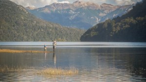 Denuncias por las fiestas electrónicas en los campings de la Ruta de los Siete Lagos: «No dejan dormir»