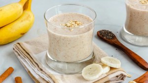 Los desconocidos beneficios del licuado de banana y avena: un aliado para el hígado y más