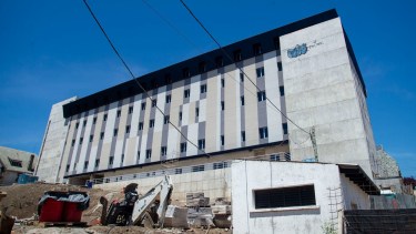La finalización del hospital de Bariloche es prioridad para el gobierno provincial.