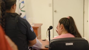 Imputaron por "lesiones graves" a la mujer que hirió con un cuchillo a su hijo de 8 años en Neuquén. Foto: Florencia Salto