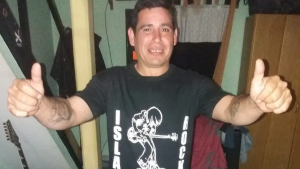 Tristeza en Cipolletti por la muerte de un electricista en la isla Jordán: «no hay lágrimas que laven mi dolor»