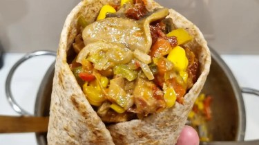 Tacos integrales con verduras, hongos y cerdo: fáciles, deliciosos y rendidores