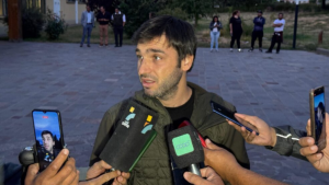 Incendio en Epuyén: Ignacio Torres anunció un subsidio para viviendas para las familias afectadas