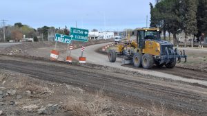 Reactivaron los trabajos en la rotonda de la Ruta 22 en Choele Choel: «Se va a finalizar»