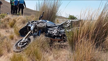 La víctima fatal recorría la Patagonia en moto. Foto:  Canal 12 Web