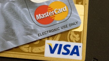 Tarjetas Visa y Mastercard.-
