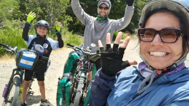 León, el niño aventurero que pedaleó 800 km por la Patagonia con su familia hacia Chile