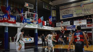 Deportivo Viedma venció a Villa Mitre y sigue líder de su zona en la Liga Argentina de básquet