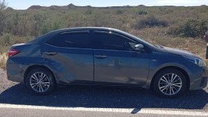 Iban de Neuquén a Monte Hermoso, intentaron evitar una colisión frontal y terminaron chocando en la Ruta 22