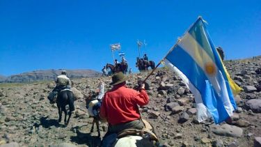 Por la Cordillera del Viento a rendir homenaje a la Virgen en la Capilla de Ailinco