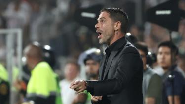 La bronca de Gago contra Zeballos en Perú.