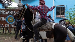 El Bolsón: piden la renuncia del ministro de Seguridad de Río Negro, tras los incidentes