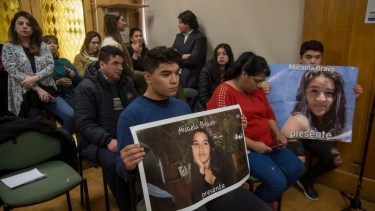 El reclamo de justicia por Micaela Bravo, que fue asesinada a finales de marzo del 2016  en Bariloche, ya no se escucha en esta ciudad. (foto de archivo)