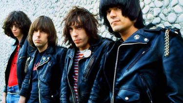 45 años de “End of the Century”, el último gran disco de Ramones