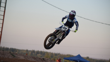 El cordobés mostró toda su categoría y gritó campeón en el Coliseo neuquino. (Fotos MCN)