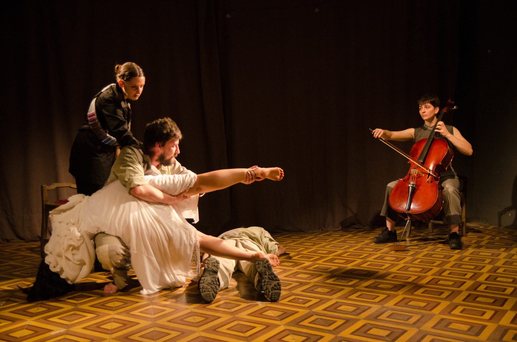 La obra «Danzón Park» llega al Alto Valle de la mano de la compañía platense Llevaitrae