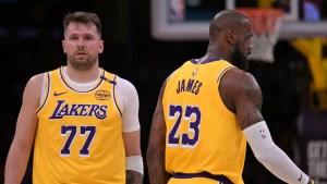 El gran debut de Luka Doncic en los Lakers: puntos, conexión con Lebron James y ovación del público