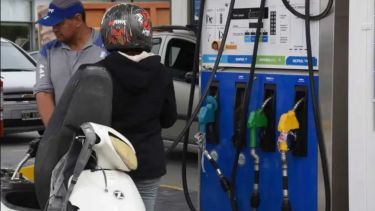 Aumento de combustibles. Foto: Juan Thomes