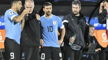 De Arrascaeta reveló lo que le dijo Bielsa, actual entrenador de la Selección Uruguay, sobre Riquelme.