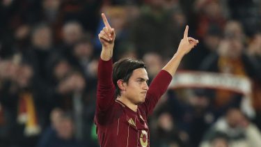 Dybala metió dos golazos para Roma ante Porto.