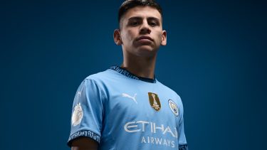 El Manchester City presentó a Claudio Echeverri.