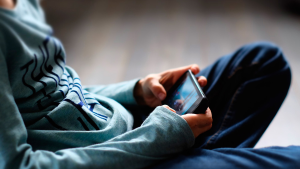 España castigará los videos sexuales falsos elaborados con IA