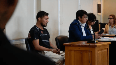 El imputado Julio César Gutiérrez que se había abstenido a declarar en la audiencia en la que le atribuyeron el femicidio de Carolina Calfular, asumió su culpa. Foto archivo: Marcelo Martínez.