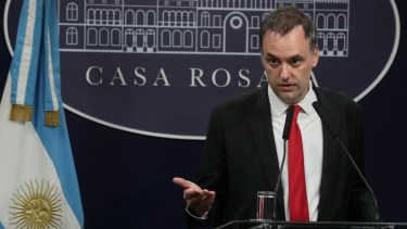 Manuel Adorni suma más poder en el Gobierno y tomará control de las plataformas del cine argentino.