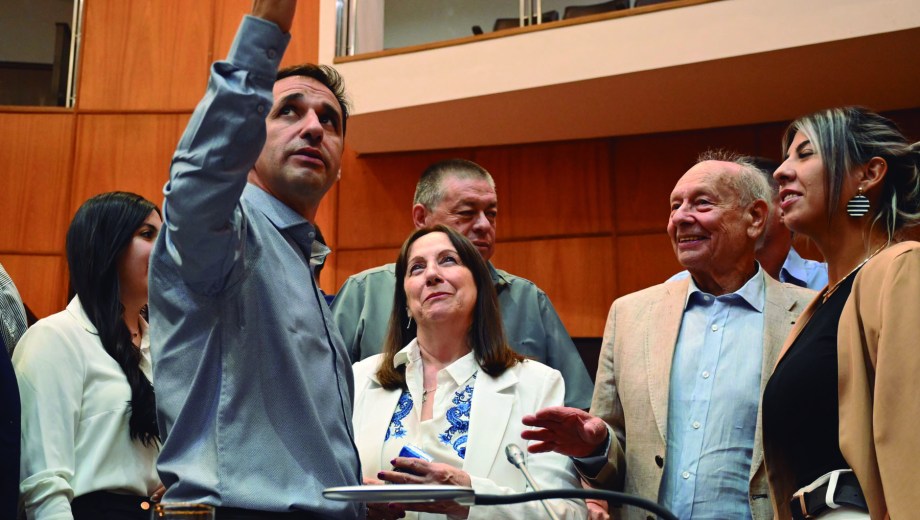La presidenta de la Cámara y el legislador del MPN, en las buenas épocas. Foto Florencia Salto.