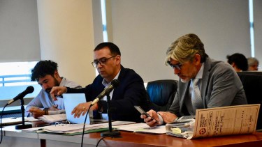 La querella de Comarsa quiere información del traslado de la montaña de contamiantes (foto Matías Subat)