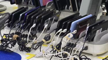 El acusado de robar un local de tecnología y reparación de celulares en Roca quedó detenido tras la audiencia de formulación de cargos.  Foto Archivo.
