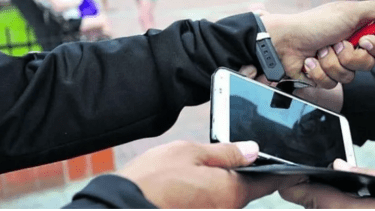 El robo ocurrió en inmediaciones del cementerio de Viedma. El acusado fue condenado a cinco años de prisión.