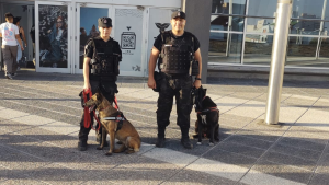 Tras una amenaza de bomba evacuaron un shopping en Neuquén: un mensaje desató el operativo