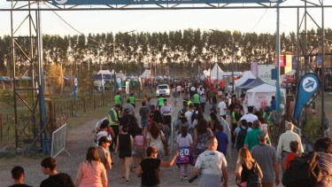 Cómo estará el clima este domingo, último día de la Fiesta de la Manzana 2025 en Roca. Foto: Juan Thomes