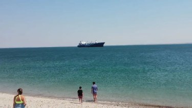 El primer buque que cargó en el puerto de San Antonio Este esta temporada tiene como destino Estados Unidos.
