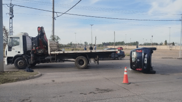 Personal policial y del SIEN trabajó en el lugar. Foto: Policía del Neuquén.