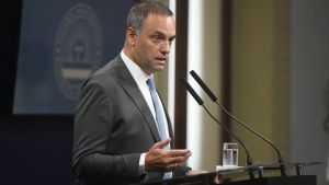 El Gobierno anunció cambios en la ley de Identidad de Género y prohibió tratamientos de hormonización