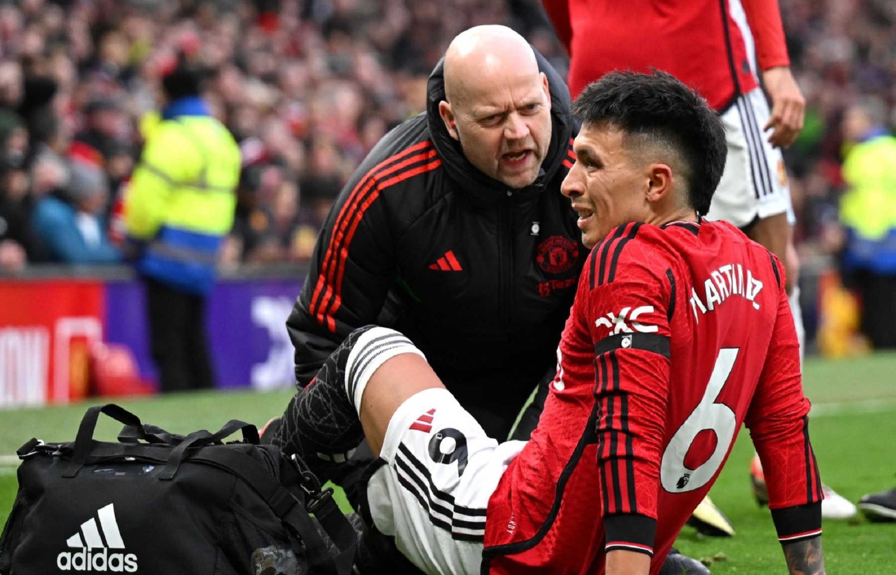 Lisandro Martínez fue criticado por una leyenda del Manchester United.