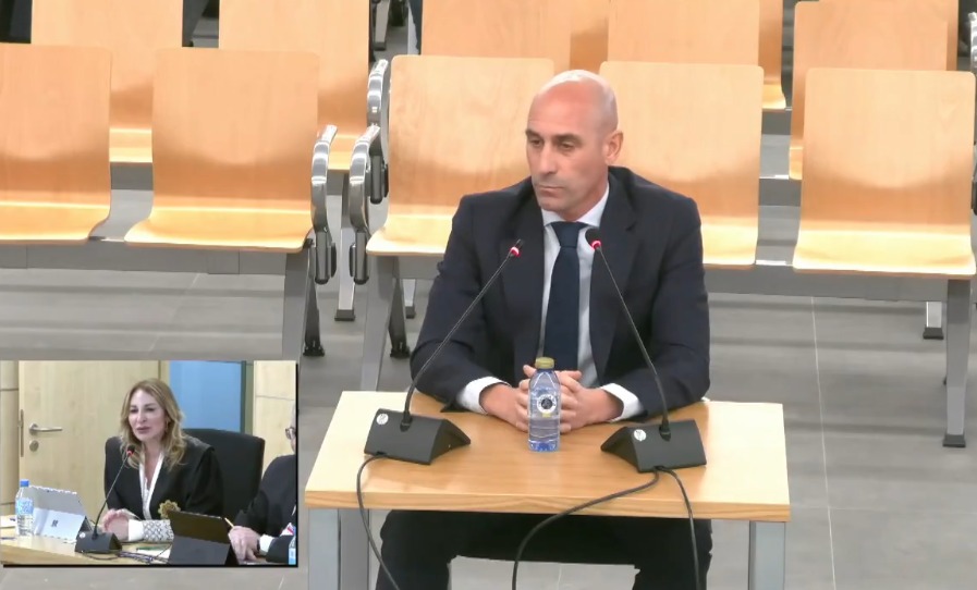 Luis Rubiales enfrenta una posible condena de dos años y medio de cárcel. (Foto: X (exTwitter))