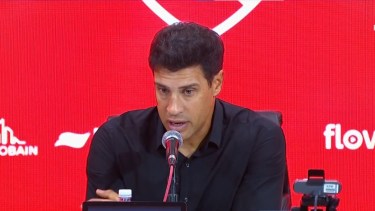 Sebastián Domínguez ratificó su continuidad como DT de Vélez.