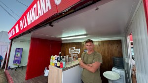 La Fiesta de la Manzana 2025 en Roca sorprende con un trago de peras, manzanas y gin: cómo hacerlo