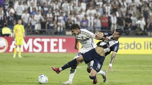 Boca recibe a Alianza Lima en la Bombonera por la Copa Libertadores: hora, TV y formaciones
